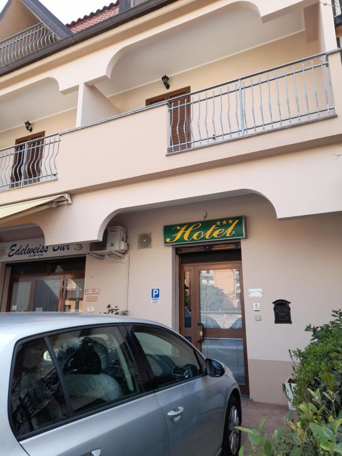 Hotel Edelweiss Laino Borgo